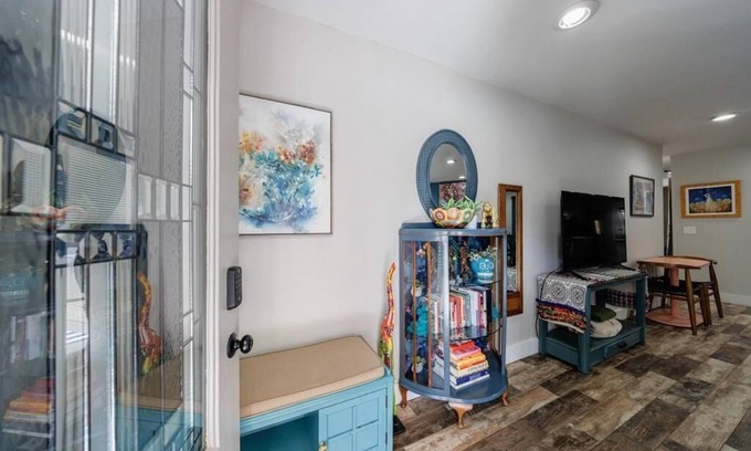 Smyrna House | Charming 2-bedroom townhome in Smyrna with WiFi, AC