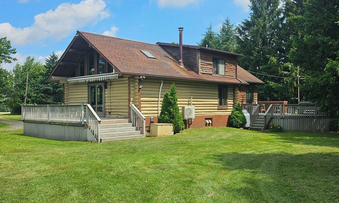 Canandaigua Cabin | Charming 2-bedroom cabin with WiFi, Hot Tub, large decks in amazing Canandaigua