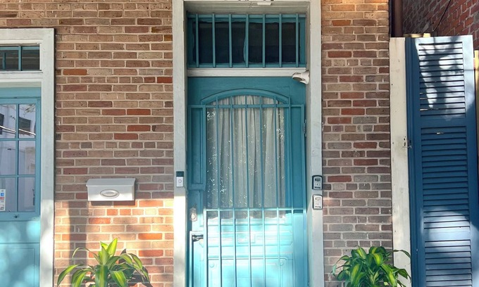 French Quarter Apartment | Charming 2-bedroom apartment in brilliant New Orleans with WiFi, AC