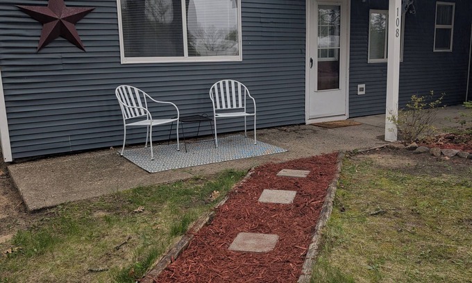 Prudenville Cottage | Charming 2-bedroom cottage in tranquil Prudenville with WiFi, AC