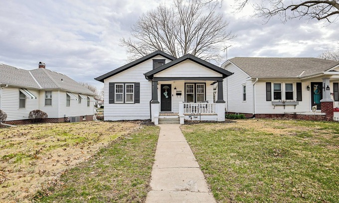 St. Joseph House | Charming 2-bedroom house with AC, WiFi in Saint Joseph