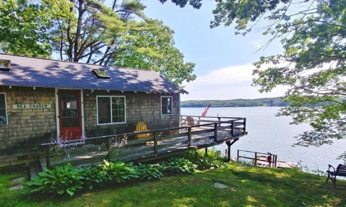 Brunswick Cottage | Charming 2 Bedroom Waterfront Cottage with Expansive Views of New Meadows