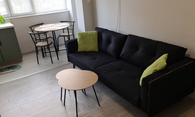 Kazanlak Apartment | Charming 2-bedroom ZAPAD1 apartment with AC, WiFi in delightful Kazanlak