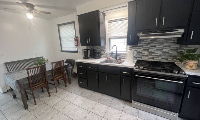 Bloomfield Apartment | Charming 2 bedrooms apartment w/parking near NYC