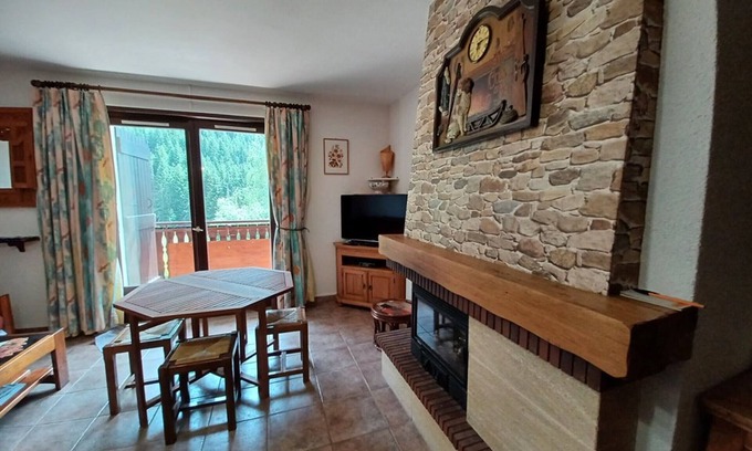 Station de Drouzin le Mont Apartment | Charming 2-room apartment with balcony and parking in Col du Corbier