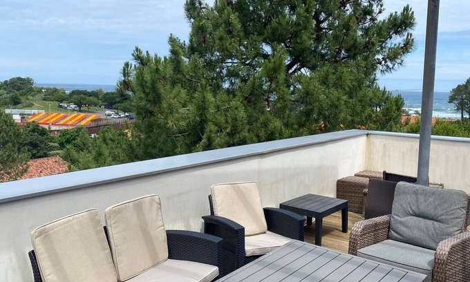 Saint-Jean-de-Luz House | Charming 2-storey semi-detached house with roof terrace and sea view