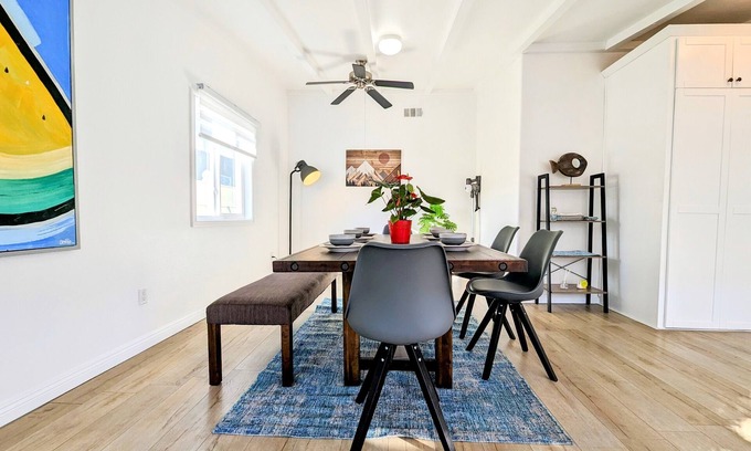 Monrovia House | Charming 2B1B w/EV Tesla on Rt 66 near City of Hope and Everything