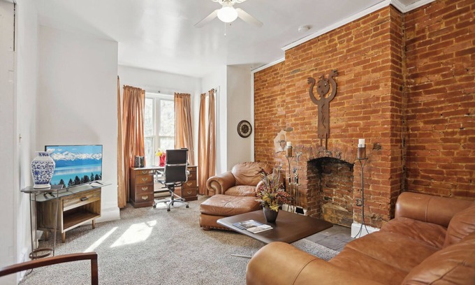 Bloomingdale House | Charming 2BR/1Bath Townhouse in Prime DC Location!