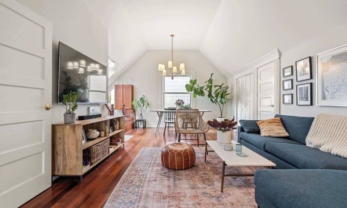 Lower Haight Apartment | Charming 2BR Apt - San Francisco