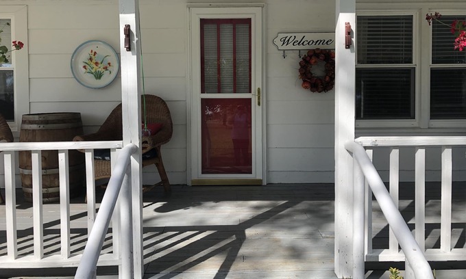 Sparta House | Charming 3/2 1400sf country farm house on 32 acres