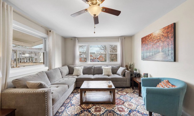 Downtown House | Charming 3-Bed Bungalow with Fenced-in Yard