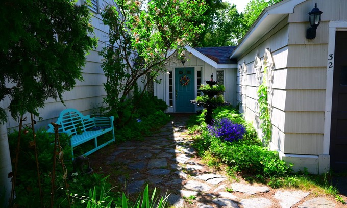 Saratoga Springs House | Charming 3-bedroom house in Saratoga Springs, minutes from race course.