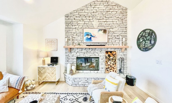 Lake Arrowhead Cabin | Charming 3-bedroom cabin in serene Lake Arrowhead with hot tub, WiFi and AC