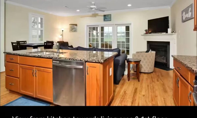 Rehoboth Beach House | Charming 3-bedroom townhome in fabulous Rehoboth Beach with AC
