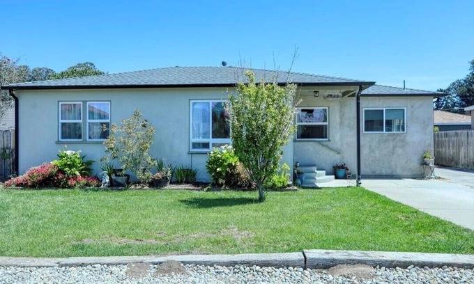 Callender House | Charming 3-bedroom house in wonderful Arroyo Grande with WiFi