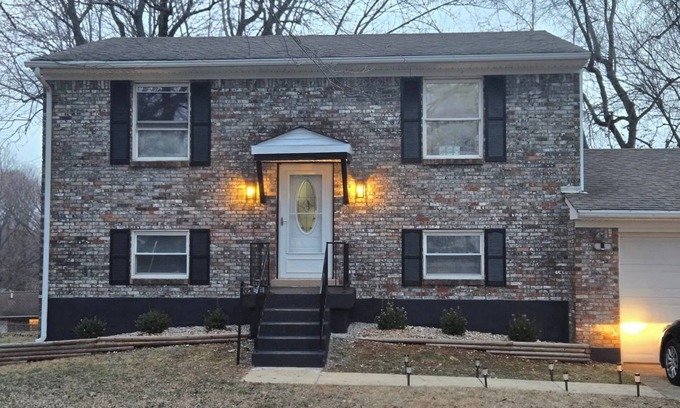 Elizabethtown House | Charming 3-bedroom house with WiFi, AC in enchanting Elizabethtown