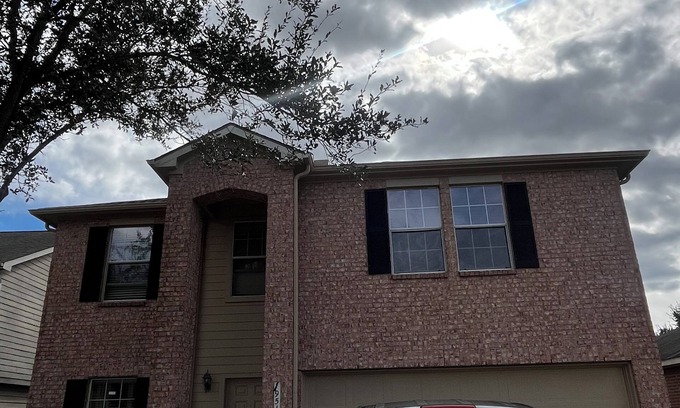 Missouri City House | Charming 3-bedroom house in Missouri City with WiFi access