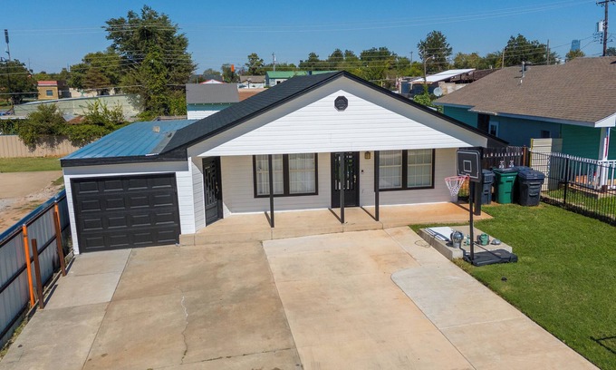 Central Oklahoma City House | Charming 3-bedroom house with WiFi, AC in awesome Oklahoma City.