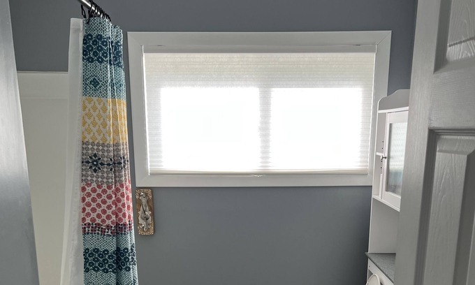 Brewer House | 🏡 Charming 3-Bedroom, 1-Bath Rental Home in Brewer, ME.
