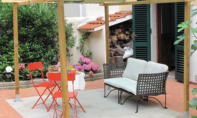 Santa Maria Novella Apartment | Charming 3-bedroom Apartment Garden gazebo AC, WiFi in delightful Center Firenze