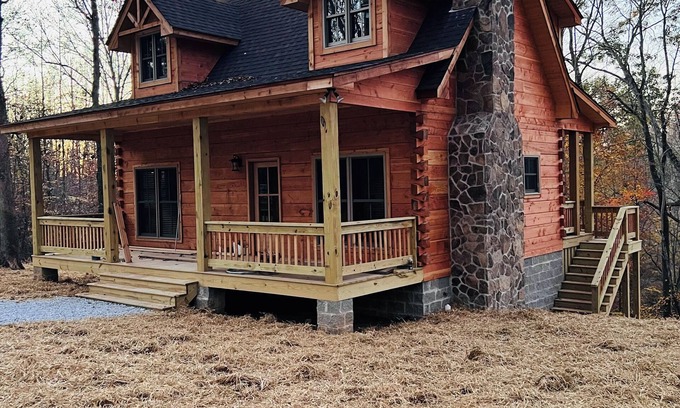 Tullahoma Cabin | Charming 3-bedroom cabin with WiFi, in Tullahoma out at Tim’s Ford Lake.