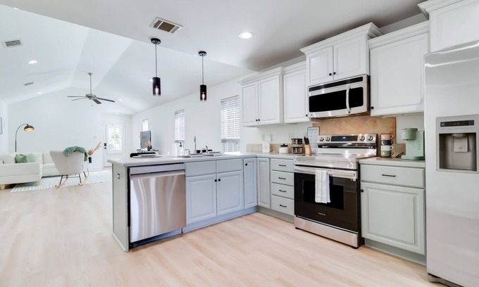Abbeville House | Charming 3-bedroom house in serene Abbeville with AC, WiFi