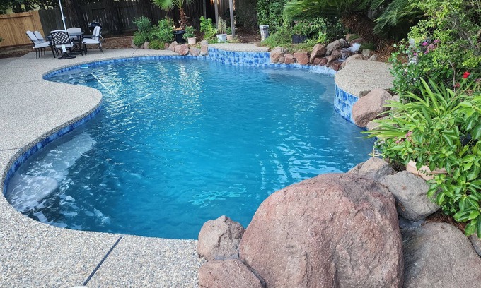 Orangevale House | Charming 3-bedroom house with solar pool.WiFi and AC in delightful Fair Oaks