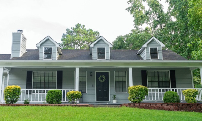 Rex House | Charming 3-bedroom house in Jonesboro 15 Minutes from Downtown ATL