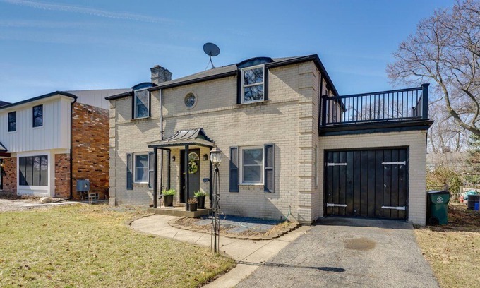 Royal Oak House | Charming 3-bedroom house with AC and WiFi in Royal Oak