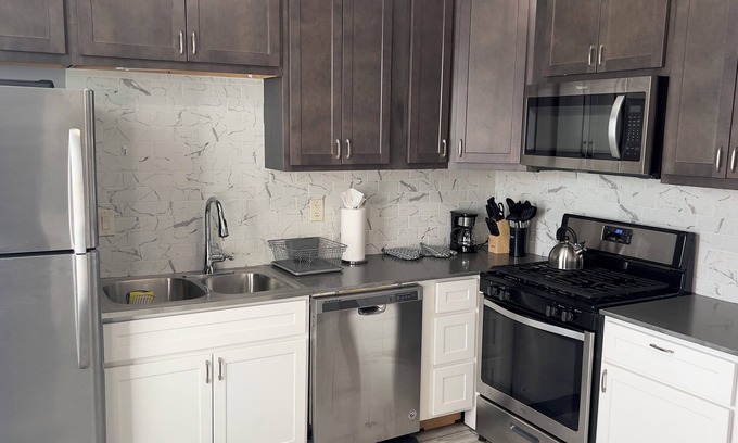 St. Louis House | Charming 3-bedroom house with WiFi, AC in enchanting St. Louis