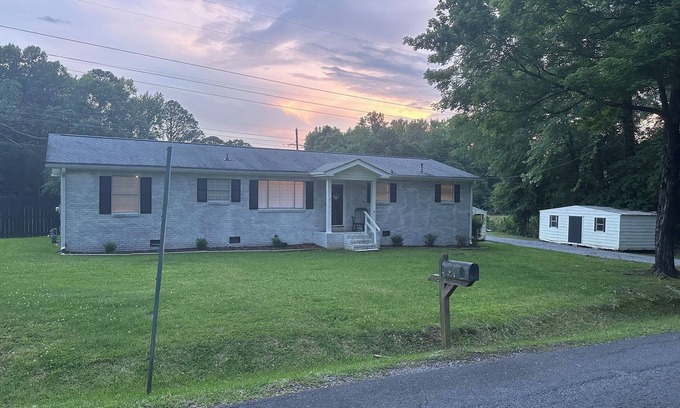 Coosa House | Charming 3-bedroom house in amazing Rome with Relaxing outdoor fire-pit