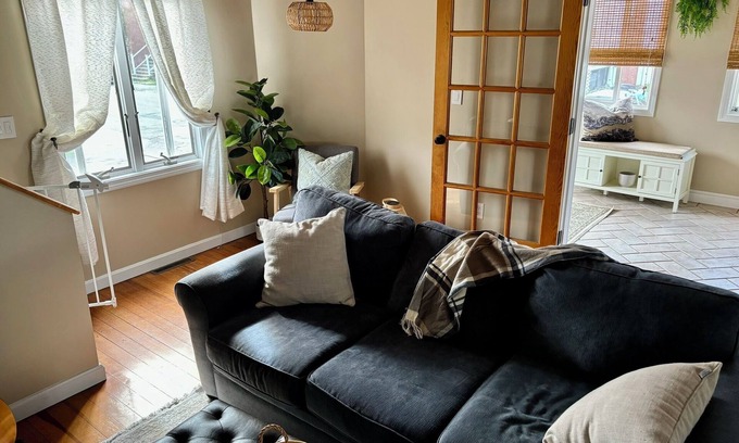 Kenberma House | Charming 3-bedroom house near the beach in Hull