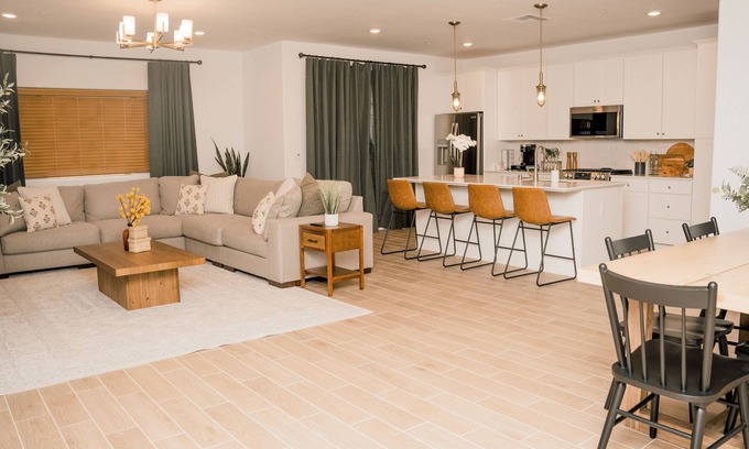 Fresno House | Charming 3-bedroom house with countryside aesthetics in fabulous Fresno.