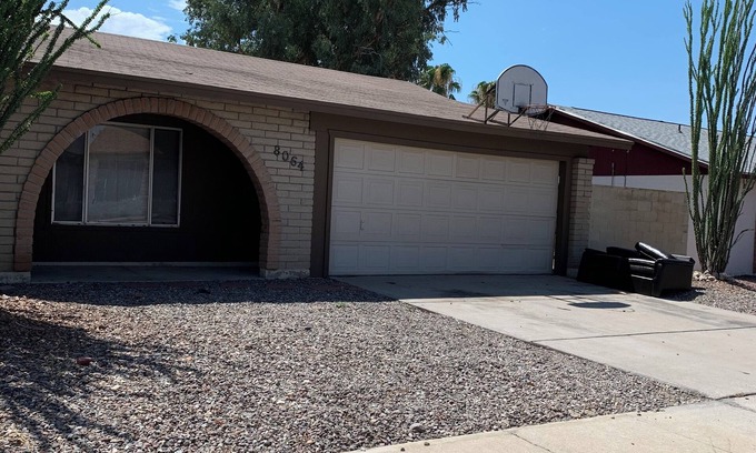 Orangewood North House | Charming 3-bedroom house with WiFi, AC in marvelous Tucson