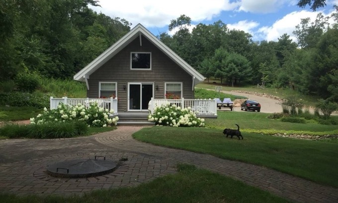 Pine River House | Charming 3-bedroom lake house in lovely Saxeville, WI with WiFi, AC
