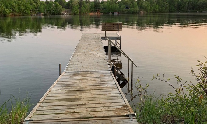 Rome Cottage | Charming 3-bedroom plus loft cottage on Lake Arrowhead and near Sand Valley!