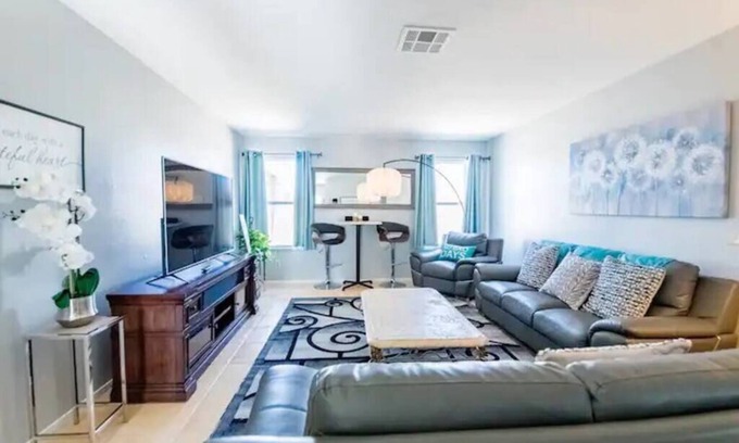 Highland Hills House | Charming 3 Bedroom retreat