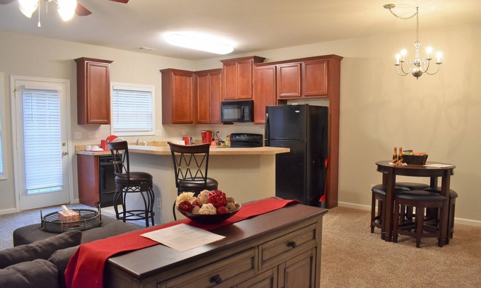 Braselton House | Charming 3-bedroom townhome with WiFi, fitness room in serene Braselton