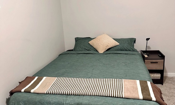 Westover House | Charming 3-bedroom house with WiFi and AC in Fayetteville