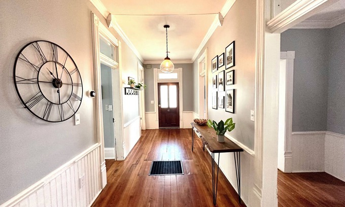 Johnson City House | Charming 3-bedroom bungalow in historic downtown district