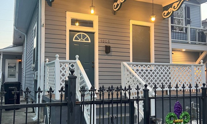 East Riverside House | Charming 3-bedroom house in welcoming New Orleans with WiFi, AC