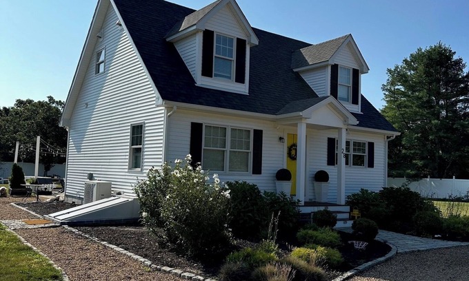 West Tisbury House | Charming 3-bedroom house in enchanting West Tisbury with AC, WiFi & pool