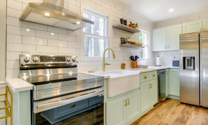 Apex Villa | Charming 3-bedroom villa with WiFi and AC in peaceful Apex