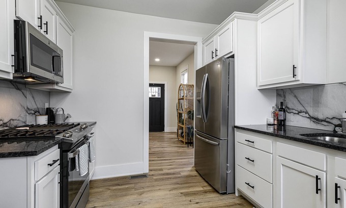New Albany House | Charming 3BR/2BA Home in New Albany: Your Perfect Getaway!