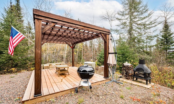 Grand Marais House | Charming 3BR | Near Lutsen & Grand Marais | Arcade