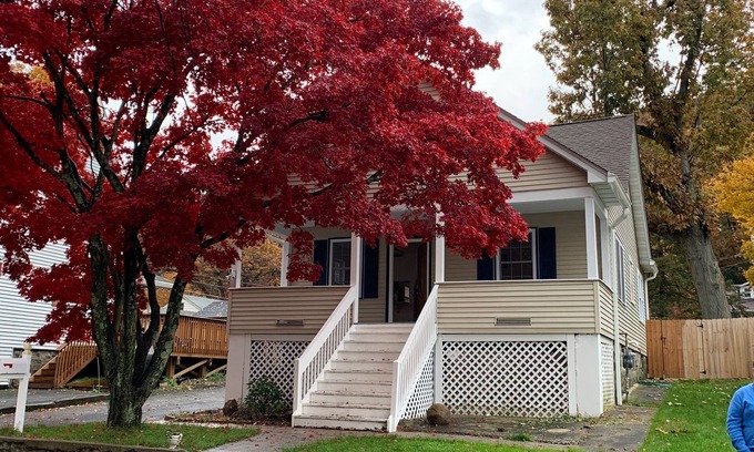 Highland Falls House | Charming 4 bedroom home close to West Point