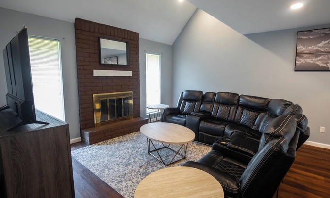 Missouri City House | Charming 4-bedroom house with WiFi and AC in lovely Missouri City