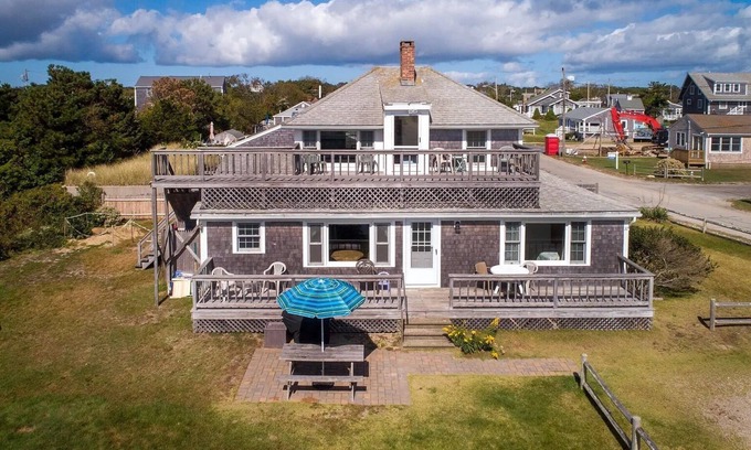West Dennis Cottage | Charming 4-bedroom cottage in serene West Dennis, close to beach!