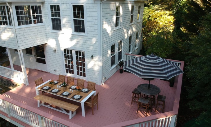 Falmouth House | Charming 4-bedroom country house with WiFi and AC in Falmouth