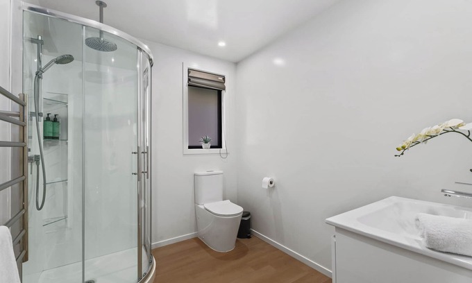 Lower Shotover House | Charming 4-bedroom house in lovely Queenstown with WiFi, AC